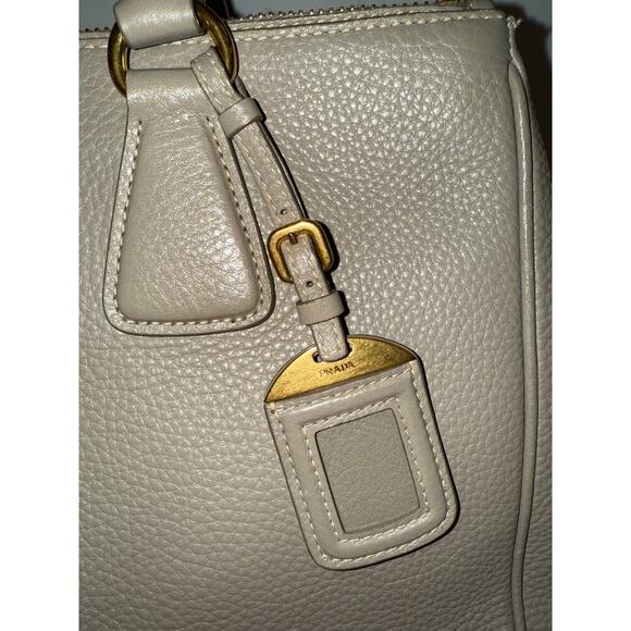 Prada Vitello Daino Double-Handle Tote in Talco - Picture 8 of 12